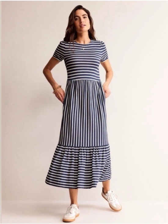 Boden Dresses & Skirts - Boden Emma Tiered Dress